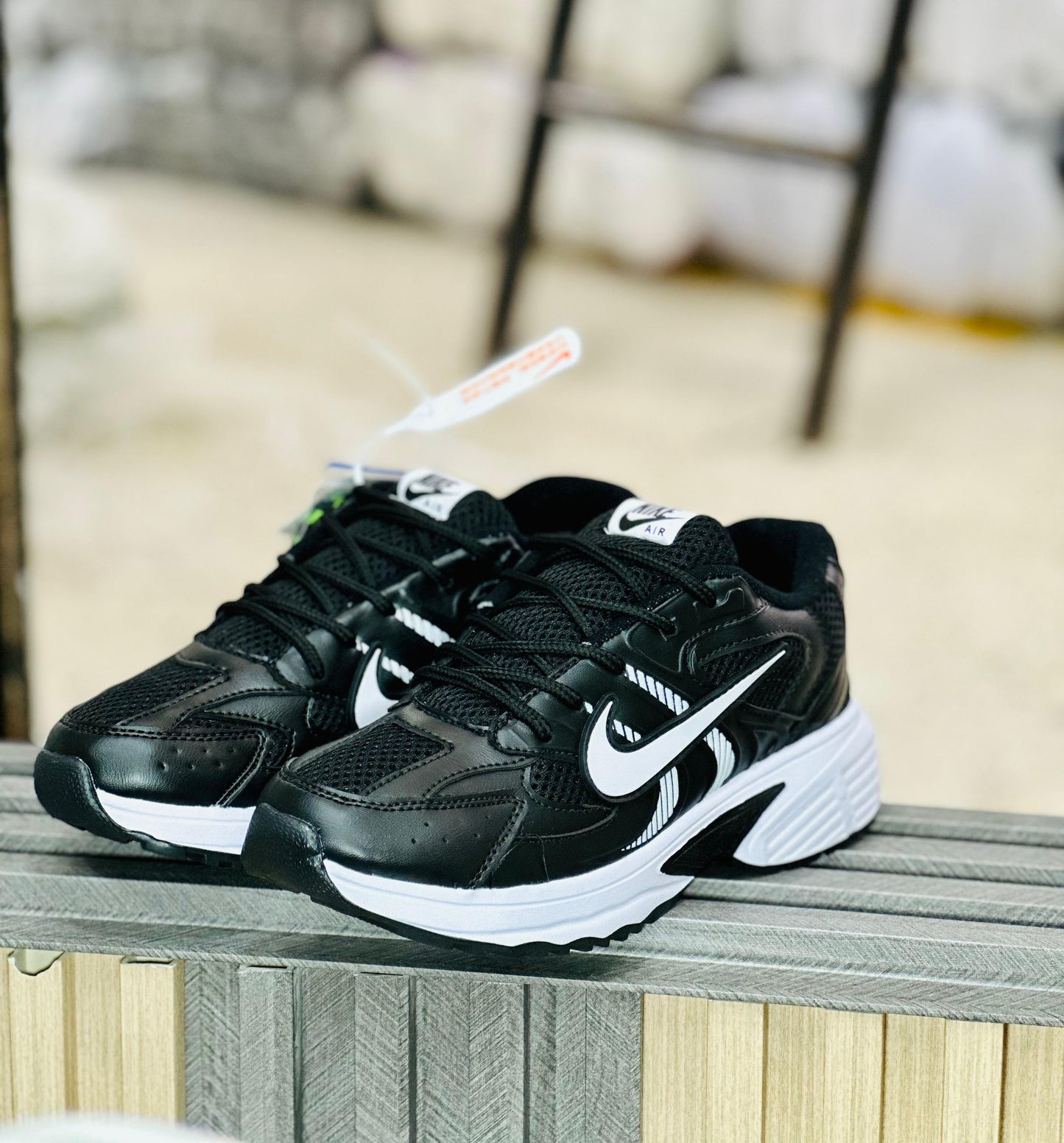NIKE- V2K MODELO 2
