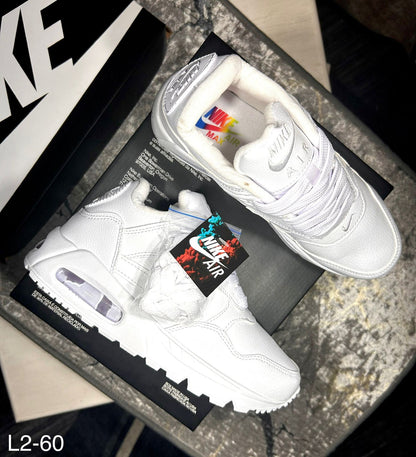 NIKE AIR MAX - CORRELATE