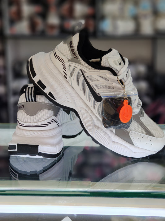 Nike ZOOM V2K
