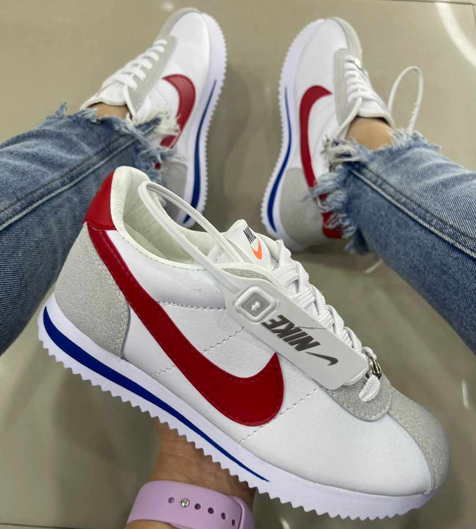 NIKE - CORTEZ