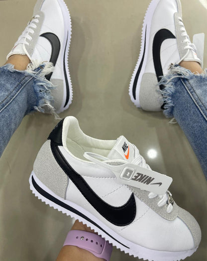 NIKE - CORTEZ