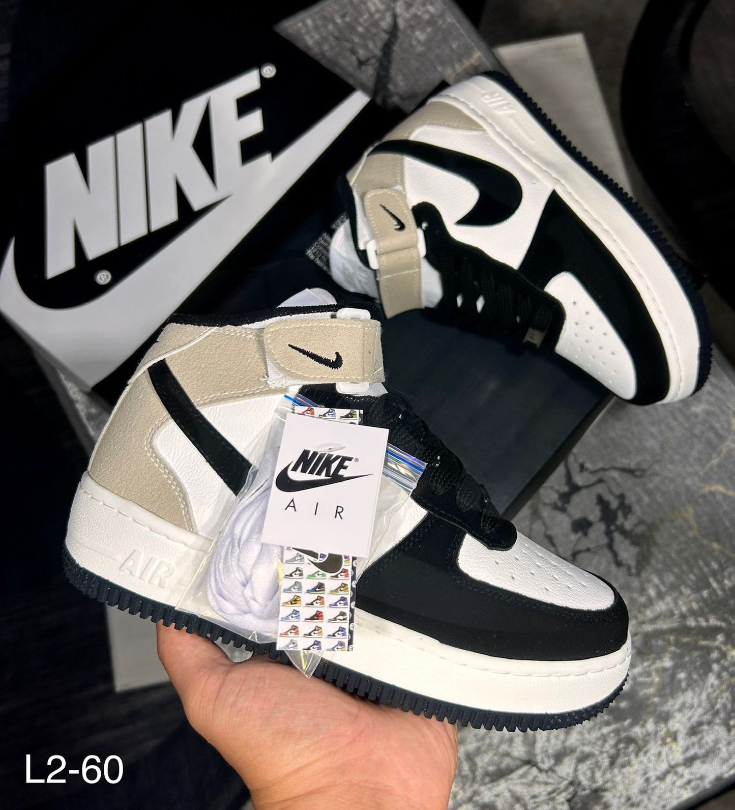 Nike - Jordan 1 Mid