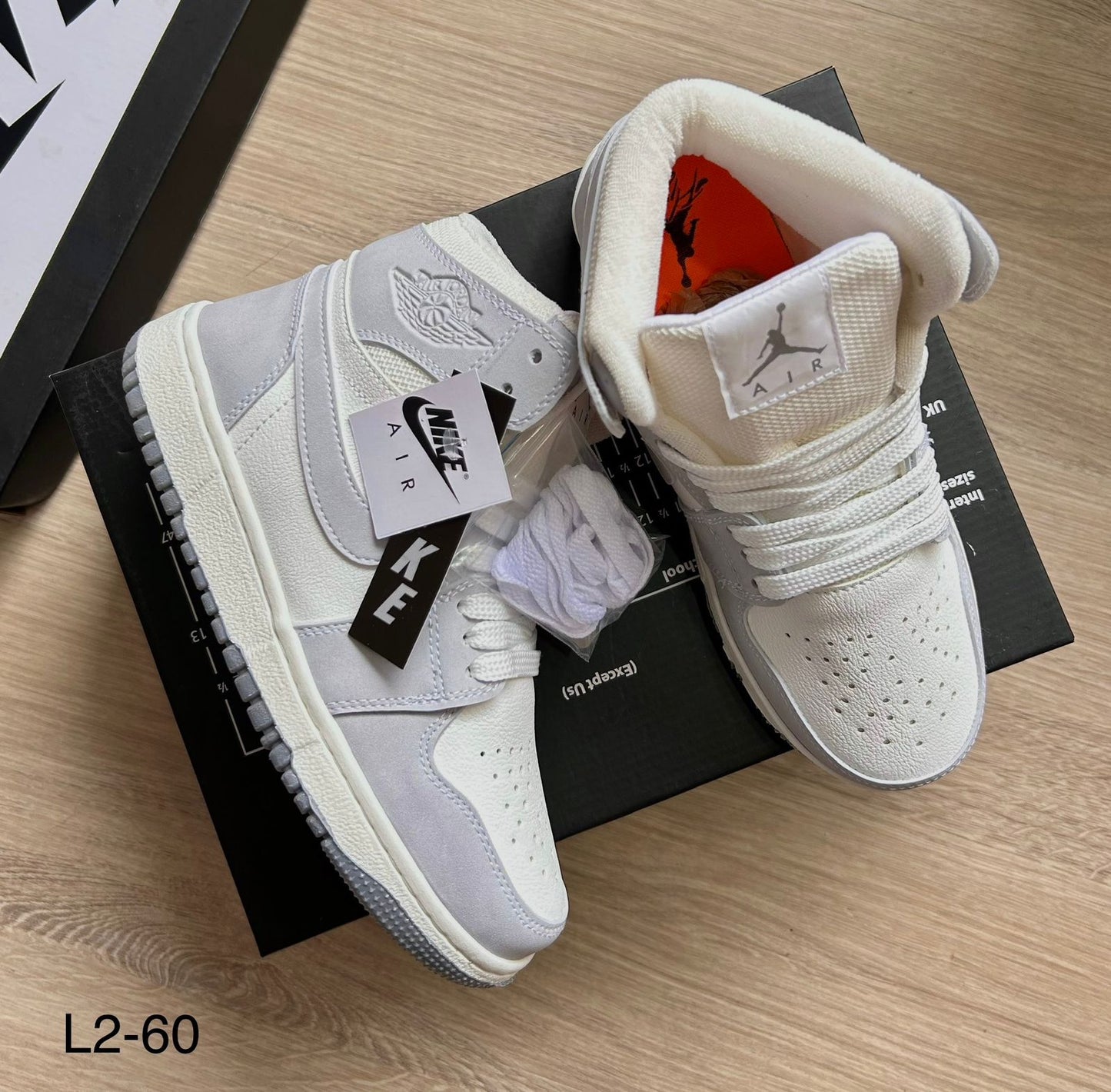 Nike - Jordan 1 Mid