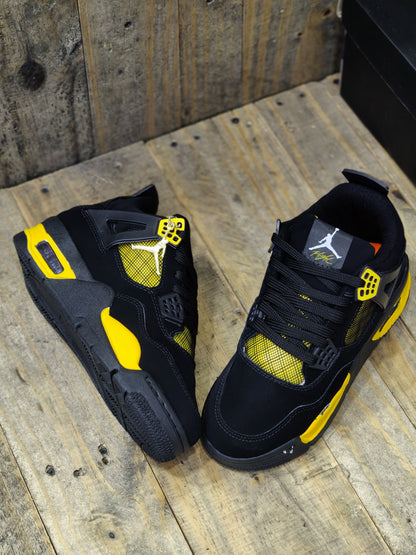 NIKE - JORDAN RETRO 4
