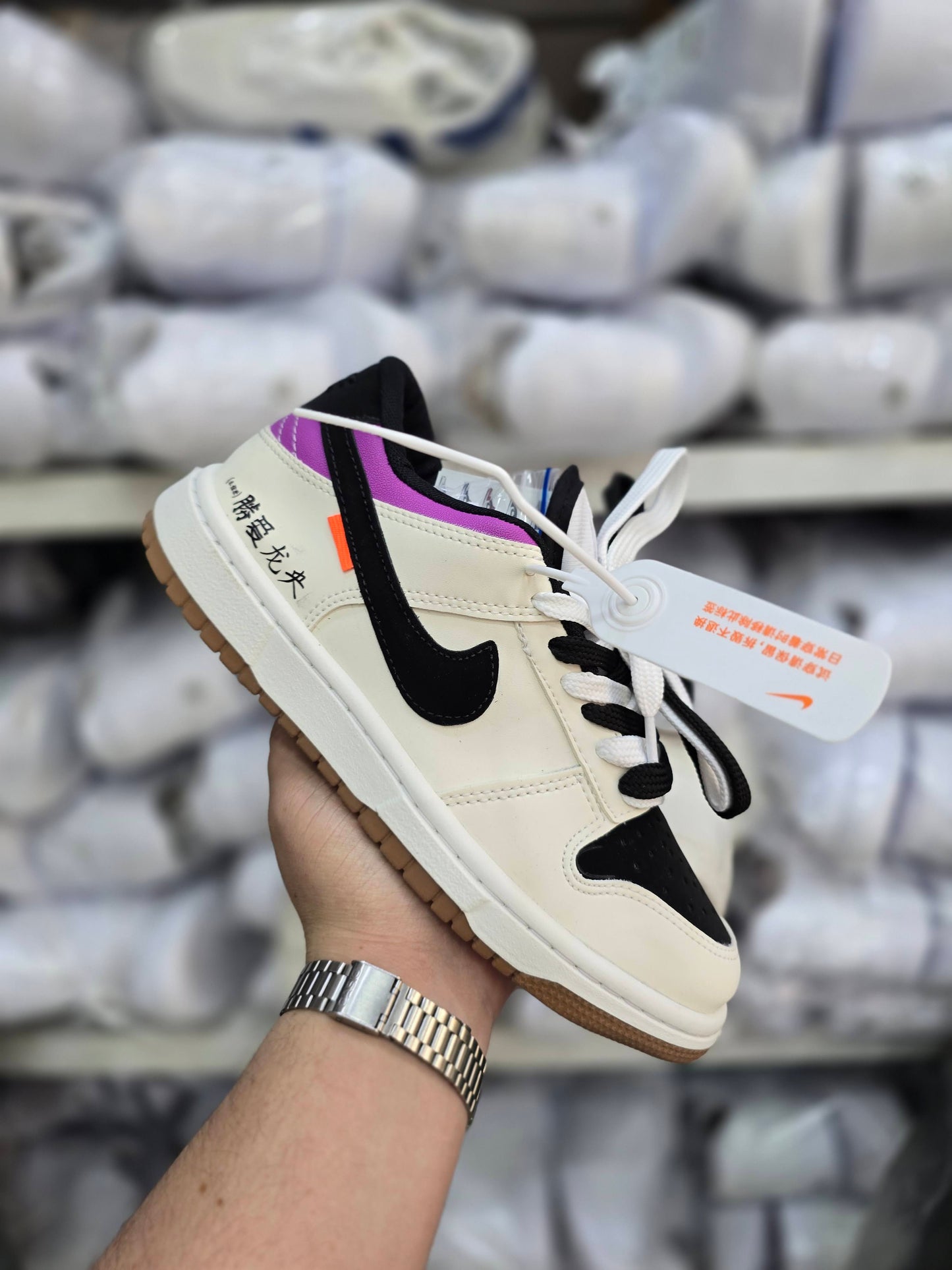 NIKE JORDAN 1 LOW - EDICION ESPECIAL